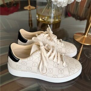 VALENTINO BY MARIO VALENTINO
Charlie Monogram Leather Sneakers